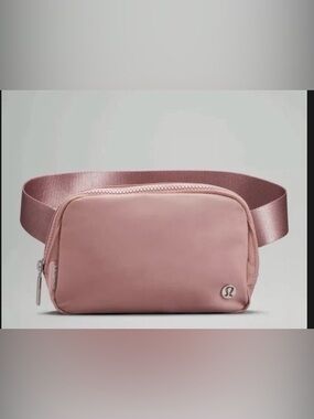 lululemon Belt Bag OG original Design Dusty Pink Crossbody Pouch